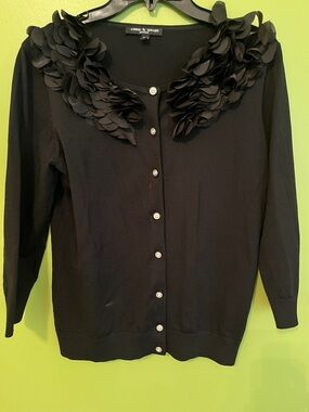 Cable Gauge Cardigan Sweater Embellished with Petals